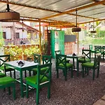 Colonel\'S Beachside Resort